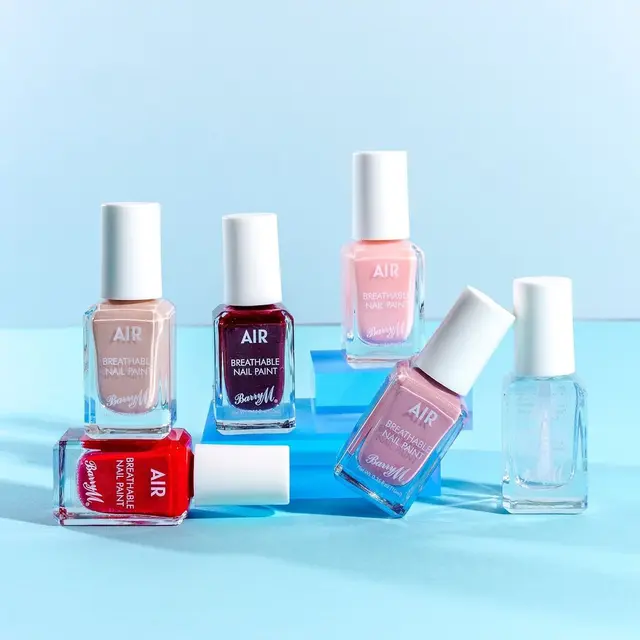 Manikur dan Pedikur Anti Ribet dengan Cat Kuku yang Cepat Kering dan Formulasi Ringan