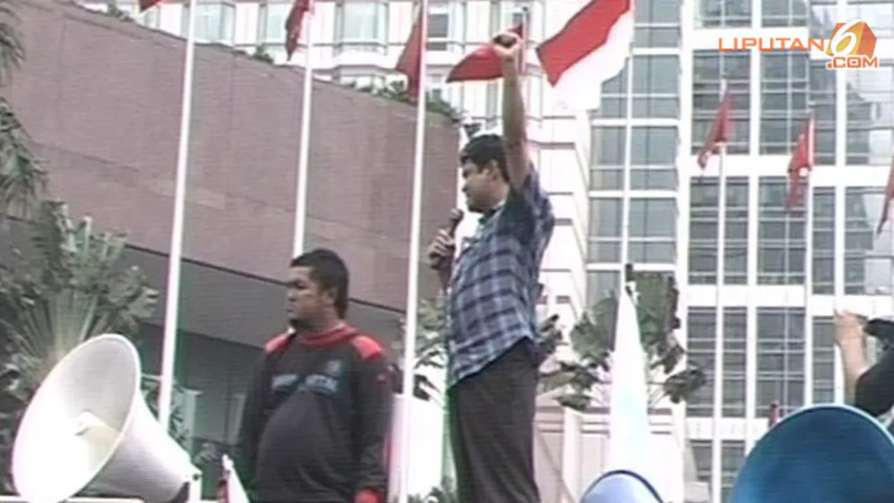 demo-buruh-140212b.jpg
