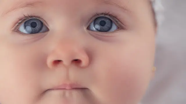 Gambar Baby Lucu dengan Mata yang Indah (sumber: iStock)