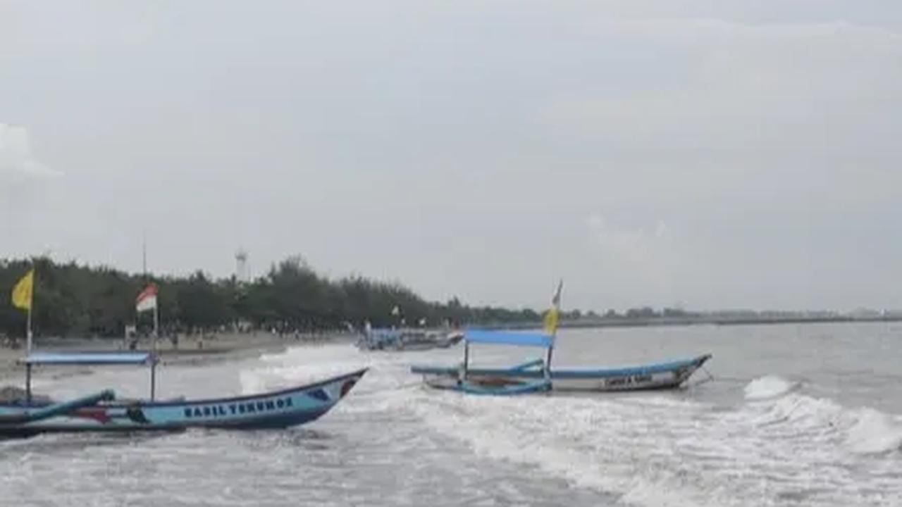 Rombongan tersebut terdiri dari mahasiswa dalam negeri (WNI) dan sebagian WNA dari berbagai negara. Mereka telah tiba petang sebelumnya dan bermalam di sekitar lokasi.