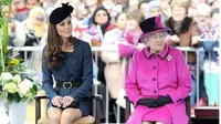 Kate Middleton dan Ratu Elizabeth II. (dok.Instagram @katemiddleton.closet/https://www.instagram.com/p/B1hIvMsHoUE/Henry)