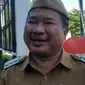 Bupati Garut Rudy Gunawan menanggapi santai soal hubungan buruk dirinya dengan para lulusan IPDN atau STPDN yang doyan pindah jabatan di lingkungan Pemda Garut. (Liputan6.com/Jayadi Supriadin)