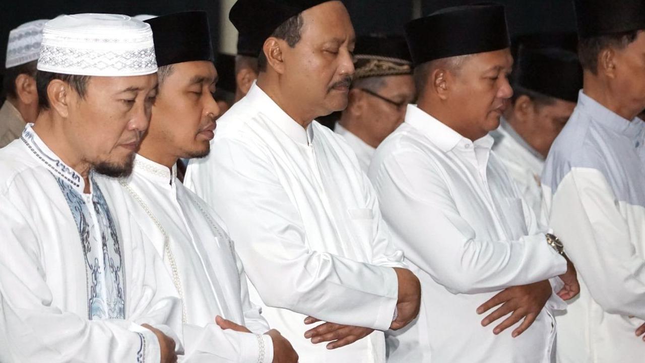 Kemudian ia menambahkan bahwa kita sudah menemukan frekuensi potensi Kota Pasuruan.