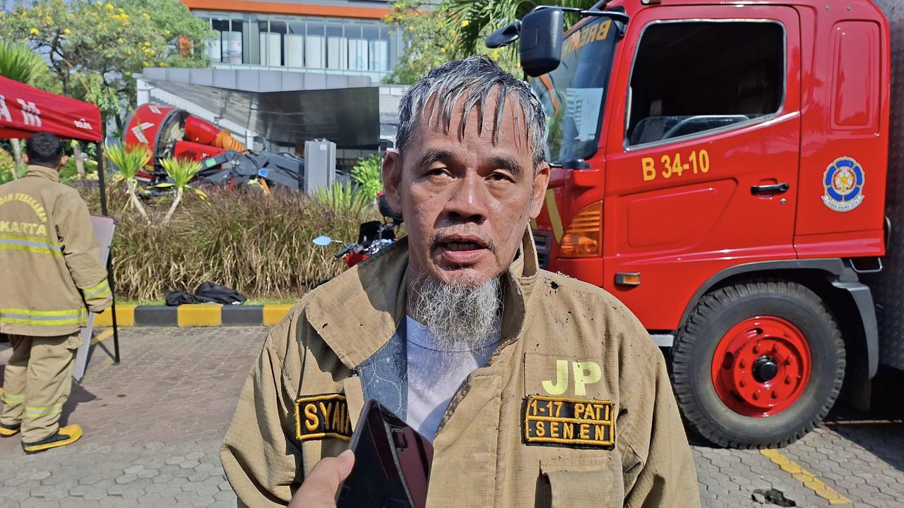Kebakaran Auditorium Binus, Petugas Sempat Kesulitan Cari Titik Api hingga Harus Pakai Alat Pernapasan