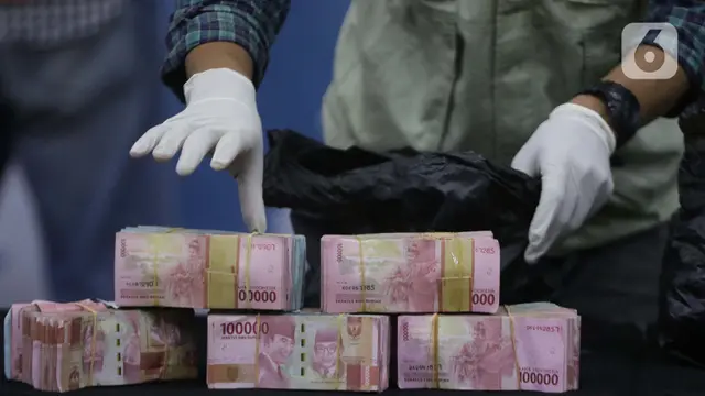 OTT Bupati Probolinggo, Uang Ratusan Juta dan Sejumlah Dokumen Disita KPK