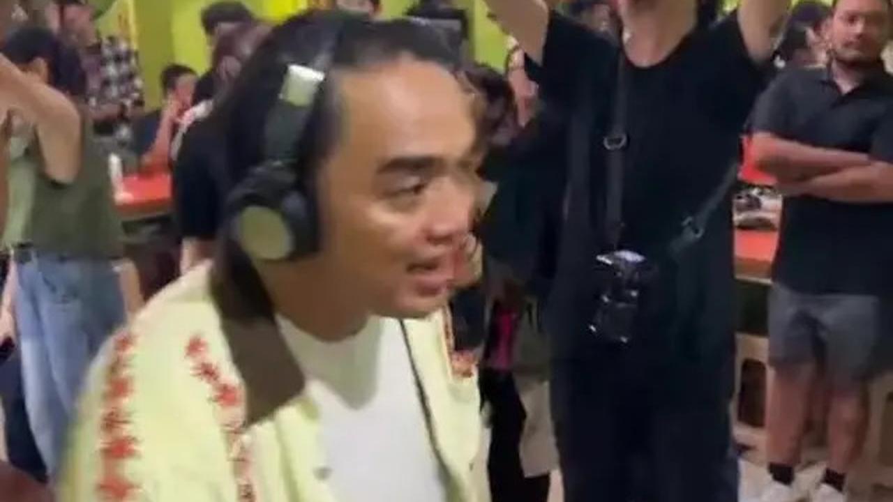 Kunto Aji Ajak Masyarakat Populerkan Perayaan Ulang Tahun dan Wisuda di Warteg