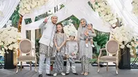 Tasyakuran khitan anak Ananda Omesh dan Dian Ayu (Sumber: Instagram/omeshomesh)