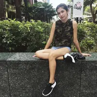 Pakai baju sporty nggak mesti buat olahraga saja, nih! (Sumber foto: miktambayong)