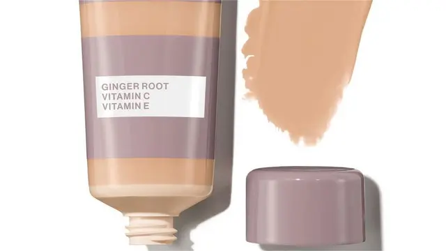 Serum tint bernama Revlon Illuminance Serum Tint. Produk ini diperkaya Ginger Root Extract, Vitamin C, Vitamin E, dan Triple Hyaluronic Acid.
