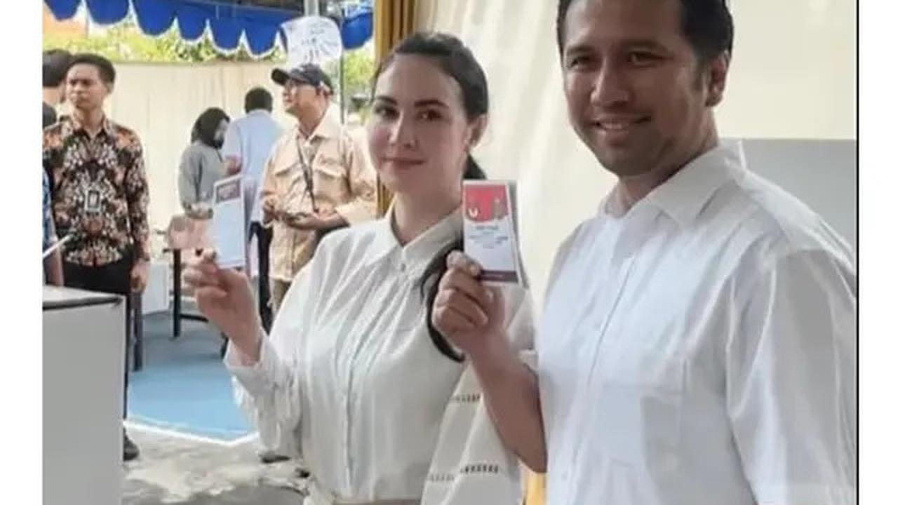 12 Potret Artis Nyoblos Pilkada 2024, Raffi Ahmad hingga Rano Karno Pamer Tinta Ungu