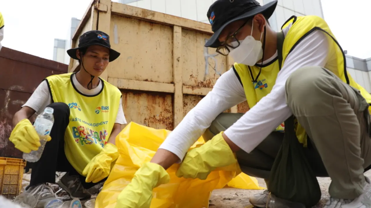 Daur Ulang Sampah.