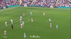 Berita video highlights Premier League 2017-2018, Manchester City vs Stoke City dengan skor 7-2. This video presented by BallBall.