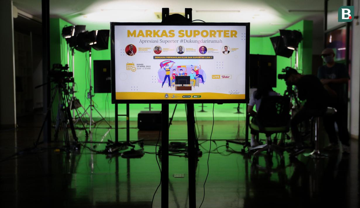 <p>Kesuksesan perhelatan Liga 1 2021/2022 menginspirasi lahirnya program Markas Suporter. Program ini merupakan inisiasi dari Kapanlagi Youniverse melalui Bola.com dan Bola.net dengan PSSI untuk menjadi wadah sekaligus rumah para suporter Tanah Air. (Bola.com/Bagaskara Lazuardi)</p>