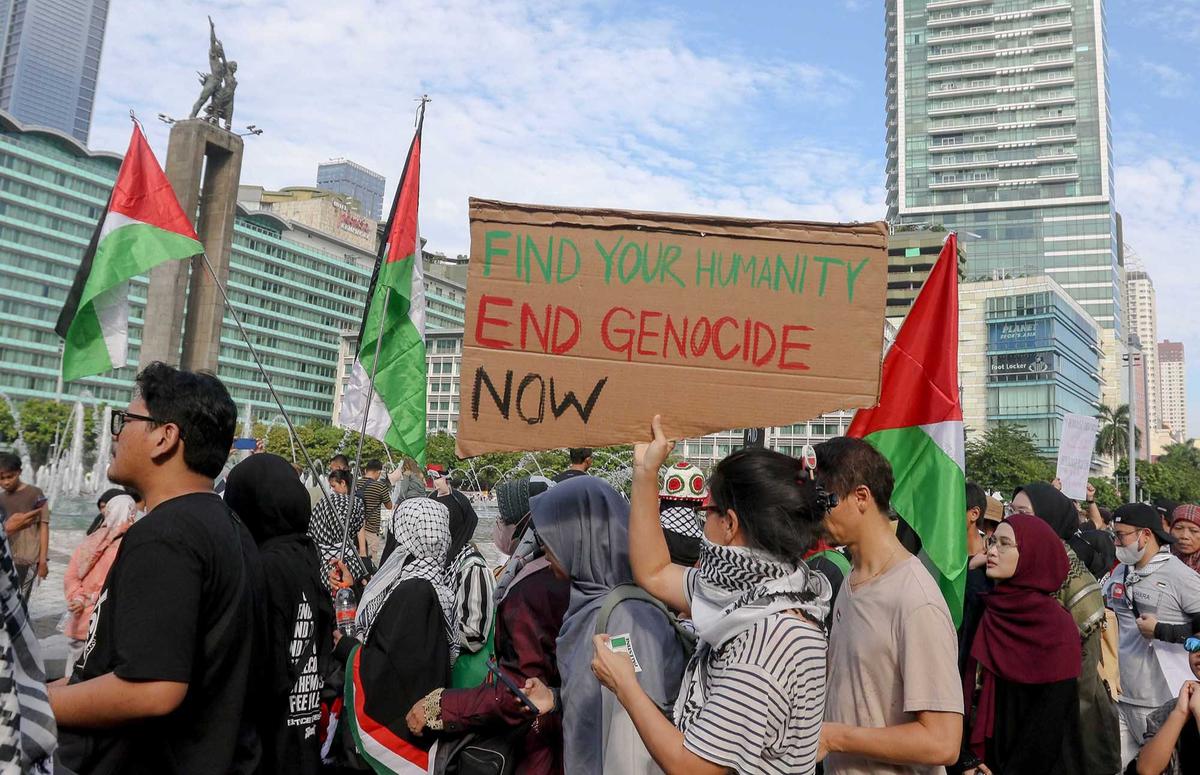 FOTO: Aksi Solidaritas Gerakan Global March to Gaza di Bunderan HI
