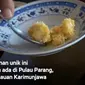 Gubernur Jawa Tengah Ganjar Pranowo mengenalkan kuliner unik khas Kepulauan Karimunjawa. Kuliner unik ini bernama pong blosok yang berasal dari Pulau Parang, Kepulauan Karimunjawa.