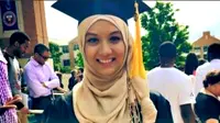 Usai menerima gelar sarjana, hijabers cantik ini menghembuskan nafas terakhir. 