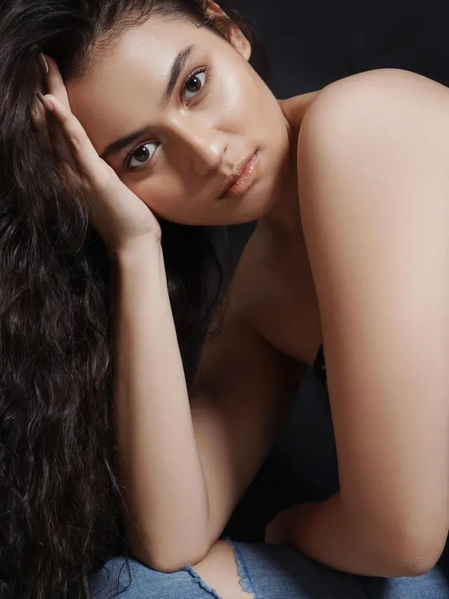 6 Potret Terbaru Bintang FTV Rachquel Nesia yang Kini Makin Menawan