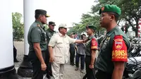 Menteri Pertahanan (Menhan) Prabowo Subianto menyerahkan 100 unit sepeda motor untuk mendukung tugas operasional Bintara Pembina Desa (Babinsa) TNI AD di wilayah Kodam IV/Diponegoro, Semarang, Rabu (25/1/2023) (Istimewa)