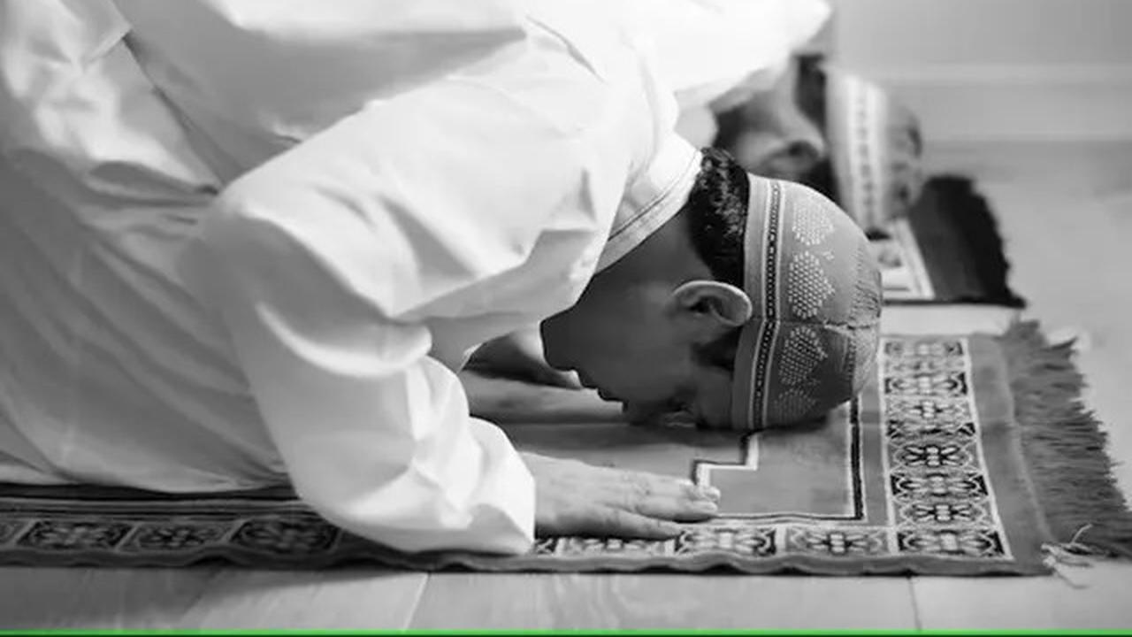 Cara Sholat Tahajud, Lengkap Bacaan Niat dan Tata Pelaksanaannya