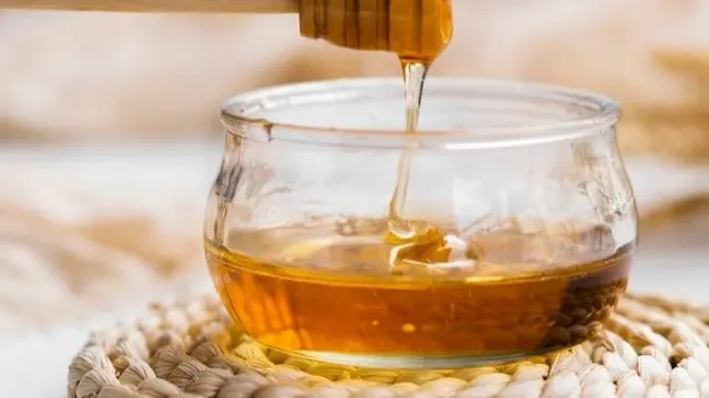 Madu (Sumber: freepik.com)