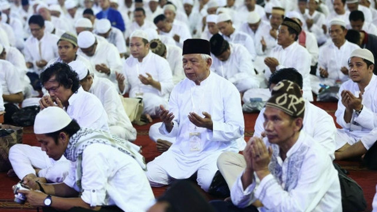 Manasik umroh dan dzikir akbar di Masjid Istiqlal