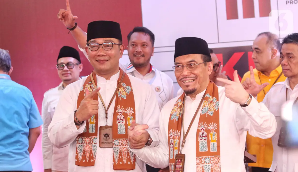 Sejumlah jajaran partai politik Koalisi Indonesia Maju (KIM) Plus ikut mengantar pasangan Ridwan Kamil-Suswono mendaftar sebagai calon kandidat pada Pemilihan Gubernur (Pilgub) DKI Jakarta 2024. (Liputan6.com/Angga Yuniar)