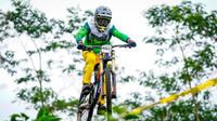 Salah satu pembalap dari Provinsi Jawa Timur,dari nomor downhill berakhsi dalam kejurnas INC 2022 di Banyuwangi (Istimewa)