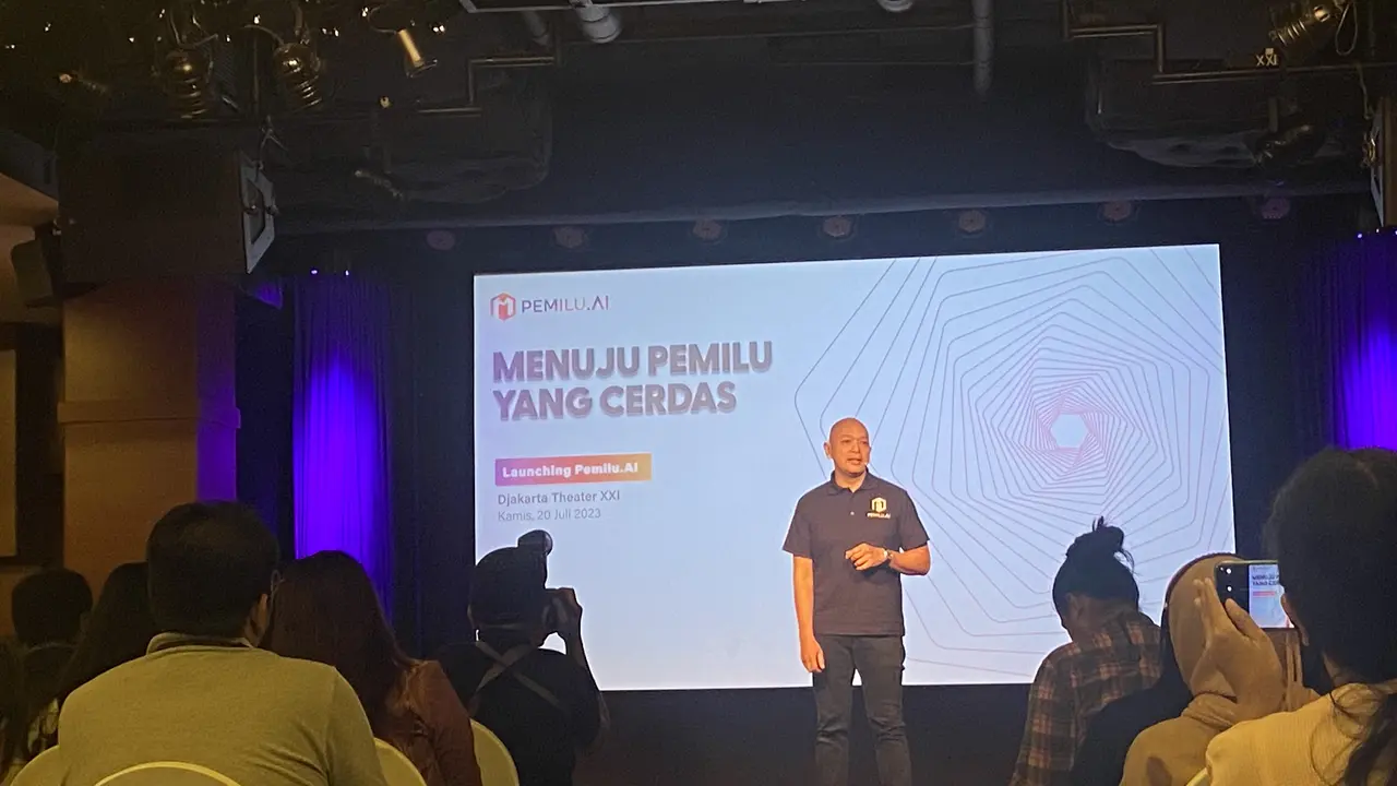 Founder Mediawave Yose Rizal secara resmi meluncurkan platform berbasis artificial intelligence (AI) atau kecerdasan buatan untuk Pemilu 2024 yang dinamakan PEMILU.AI . (Liputan6.com/M Radityo Priyasmoro).