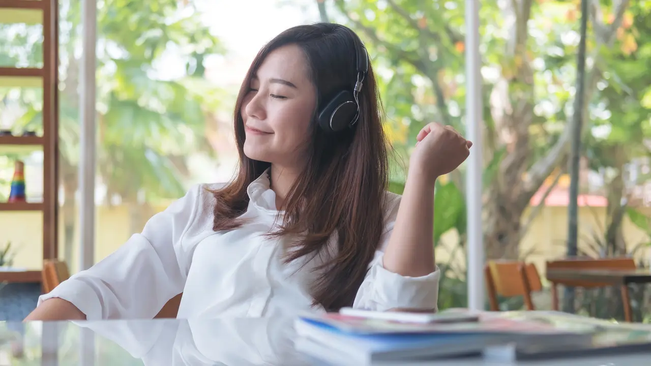 wanita juni makin pesona dan dewasa