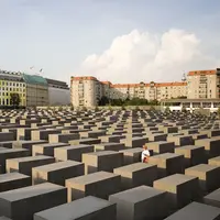 Holocaust Memorial (Sumber Foto: Tripsavvy)