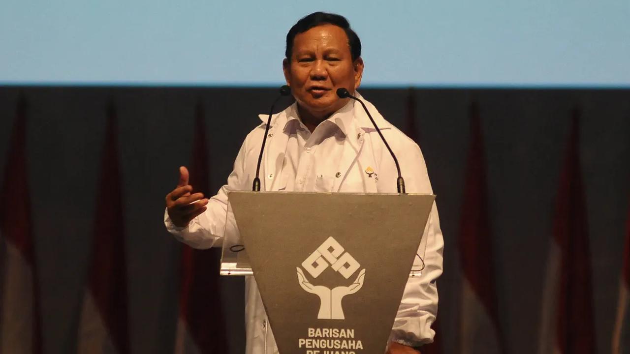 Maka dari itu, Menteri Pertahanan ini tidak menutup peluang untuk Indonesia bergabung BRICS.<br>