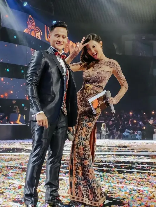 Model cantik yang juga finalis Miss Indonesia 2021, Patricia Gouw menjadi MC di acara tersebut bersama Choky. Dia tampil memesona berbalut kebaya nuansa ungu dari Anne Avantie. (Instagram/patriciagouw).