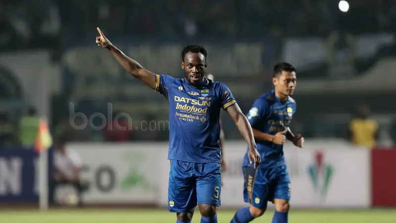 Persib Bandung, Liga 1 2017, Bola.com, Persipura Jayapura, Michael Essien