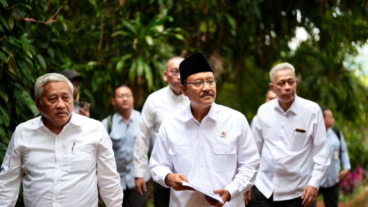 Presiden Prabowo Terima Laporan Gus Ipul soal Perkembangan Sekolah Rakyat