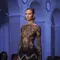 Tren Beauty Paris Haute Couture Week 2026, dari Hepburn Bangs hingga Lace Lips yang Artistik