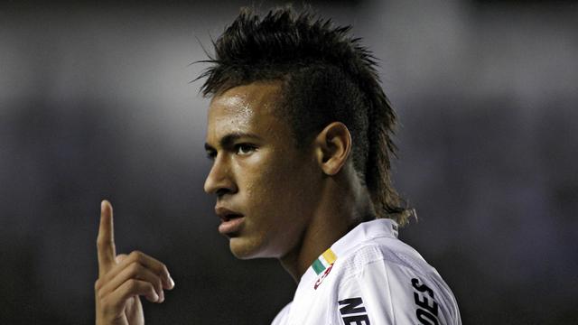 Macam-Macam Gaya Rambut ala Neymar