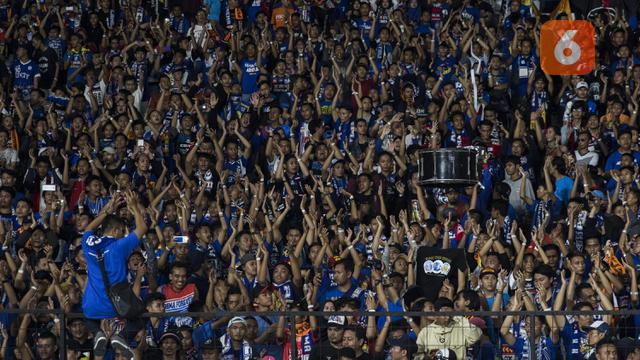 Dukungan Aremania saat Away