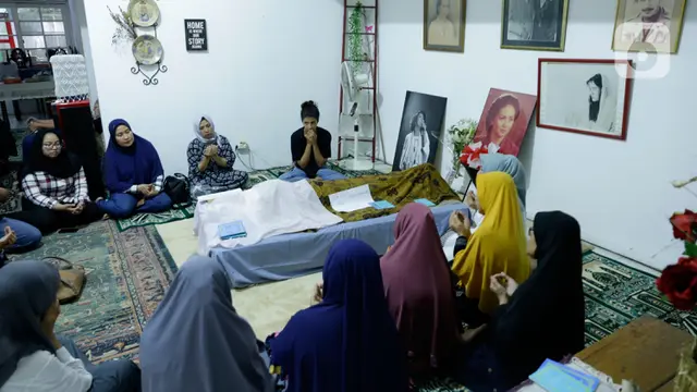 Rumah Duka Aktris Senior Ade Irawan