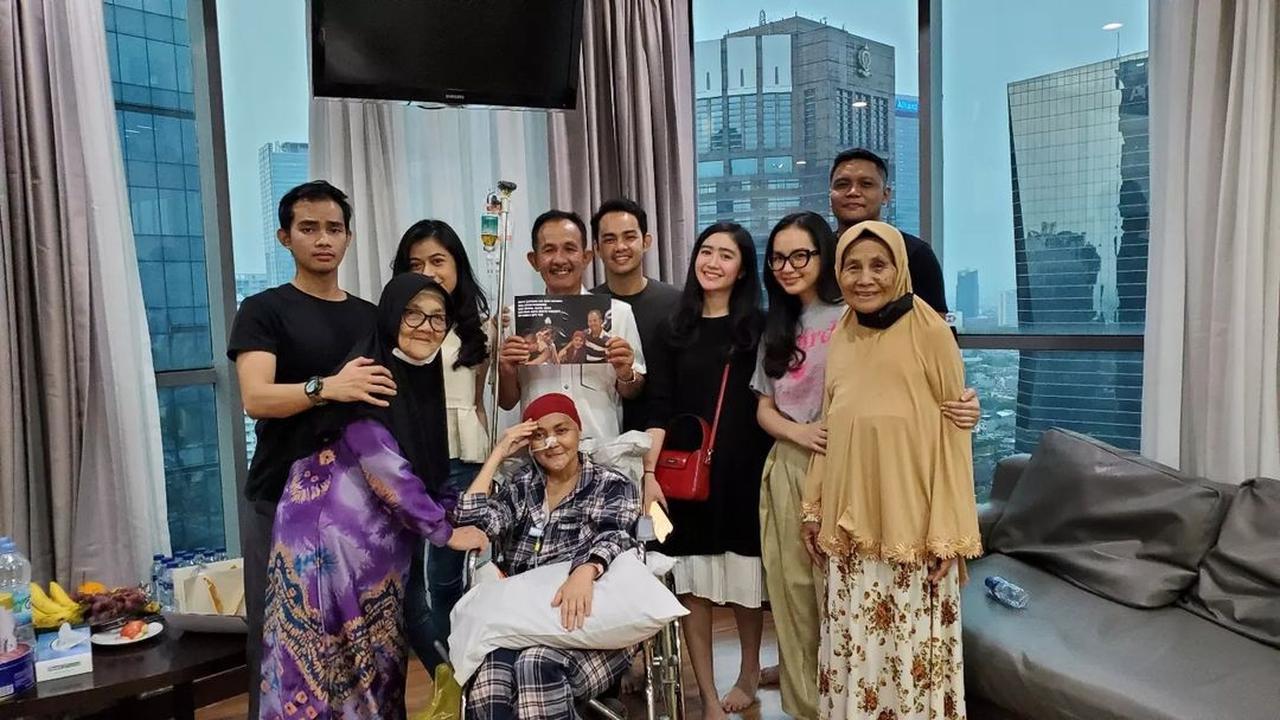 Kebersamaan Febby Rastanty dan Drajat Djumantara yang Jarang Tersorot, Baru Saja Tunangan - Bakal Jadi Ibu Bhayangkari