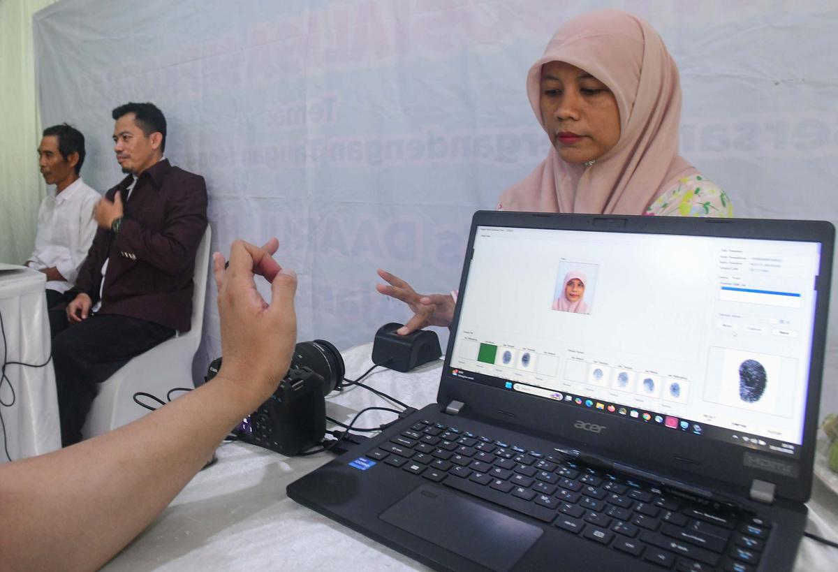 FOTO: Antusias Warga Serbu Layanan Paspor Haji Jemput Bola di Pamulang