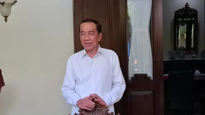 Reaksi Santai Jokowi Dikaitkan Sosok J Jadi Ketua Dewan Pembina PSI