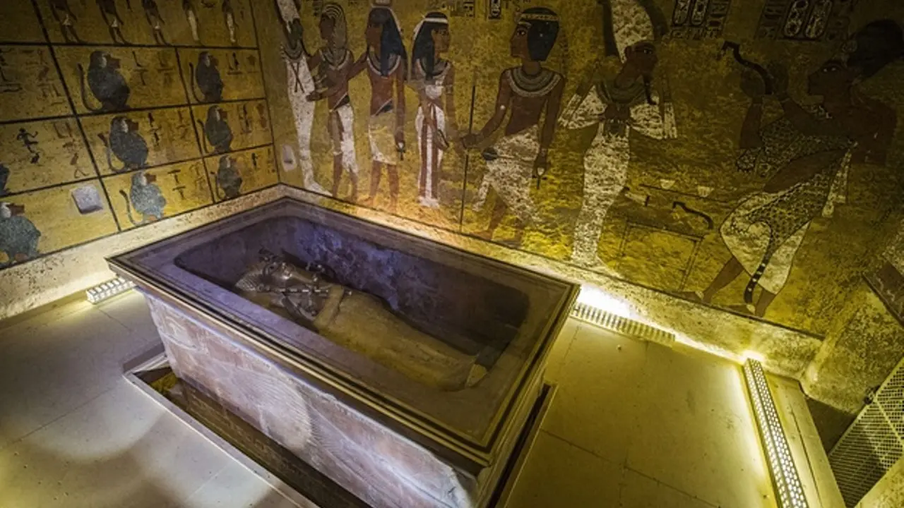 Mesir Yakin Banyak Kamar Tersembunyi di Makam Raja Tutankhamun