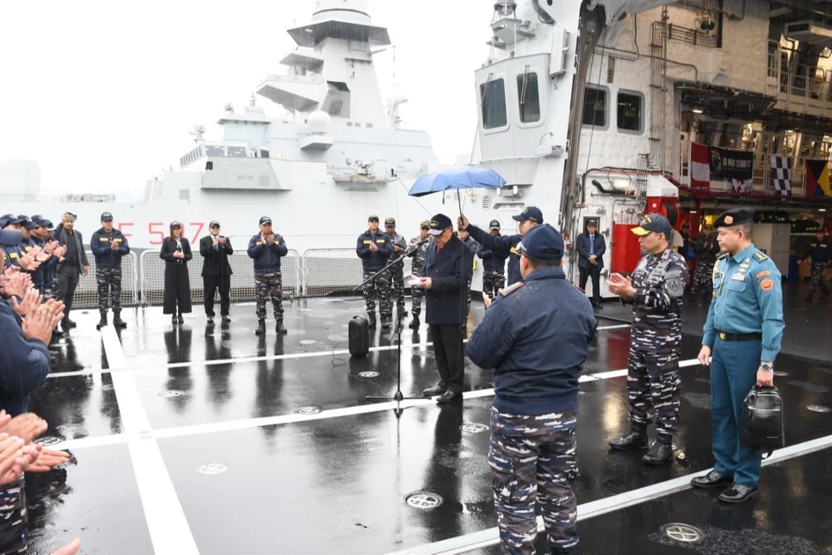 FOTO: KRI Prabu Siliwangi 321 Mulai Berlayar untuk Memperkuat Armada TNI AL