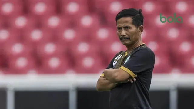 Pelatih yang dipecat pada pertengahan Shopee Liga 1