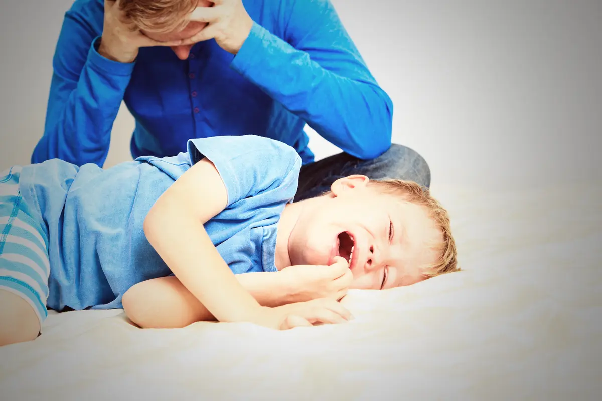 Anak menangis ketika tidur sendiri (Foto: iStockphoto)