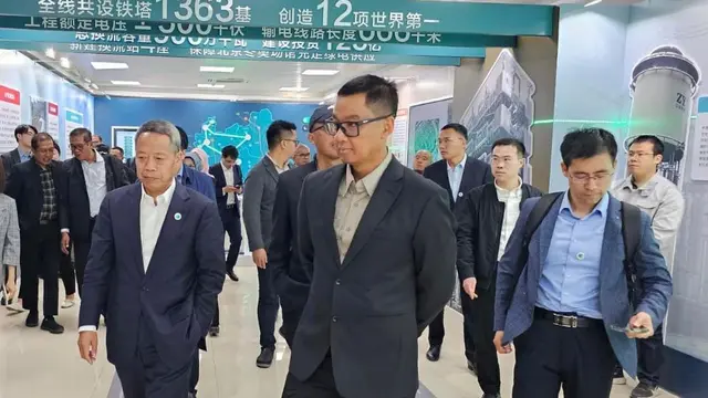 Direktur Utama PLN Darmawan Prasodjo melakukan studi ke proyek jaringan listrik cerdas dan arus searah tegangan tinggi, atau Smart Grid dan High Voltage Direct Current (HVDC) di Zhangbei, China. (Dok PLN)