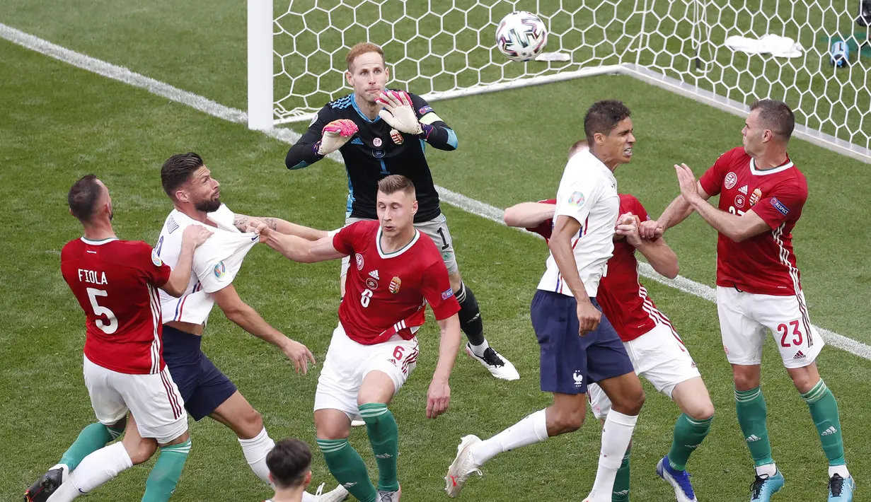 Prancis tetap tampil menyerang hingga akhir permainan. Namun skor 1-1 tak berubah hingga peluit panjang akhir pertandingan dibunyikan. Seusai pertandingan ini Prancis menempati puncak klasemen sementara Grup F dengan poin empat, sedangkan Hongaria di posisi tiga. (Foto: AFP/Pool/Laszlo Balogh)