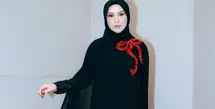 Biasa tampil di layar kaca, Irish Bella coba peran baru sebagai executive producer untuk sebuah film [@_irishbella_]
