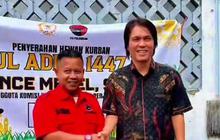 Dermawan di Hari Raya, Once Mekel Sumbang 2 Sapi dan 25 Kambing untuk Kurban