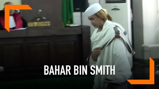 Bahar Bin Smith dituntut 6 tahun penjara dalam kasus penganiayaan dua remaja. Atas tuntutan ini, Bahar akan membacakan nota pembelaan pekan depan.